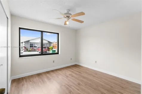 9837 SW 7th Street Miami FL 33174