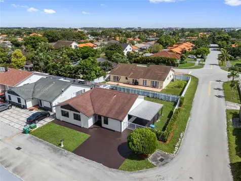 9837 SW 7th Street Miami FL 33174