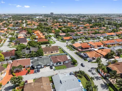 9837 SW 7th Street Miami FL 33174