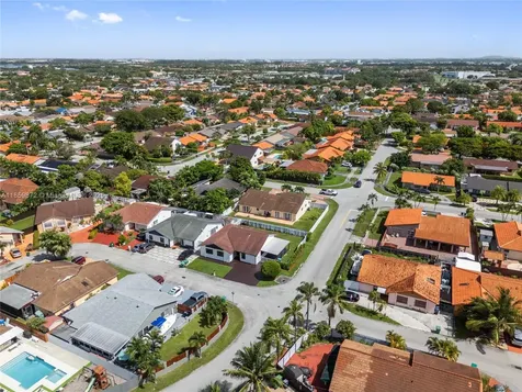 9837 SW 7th Street Miami FL 33174