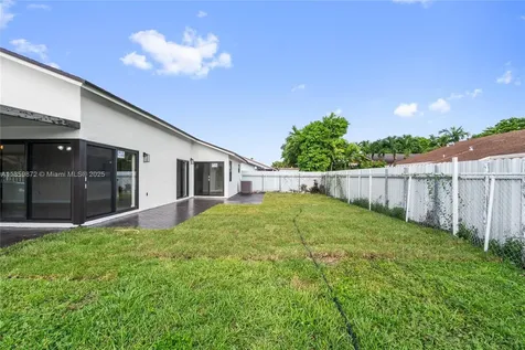 9837 SW 7th Street Miami FL 33174