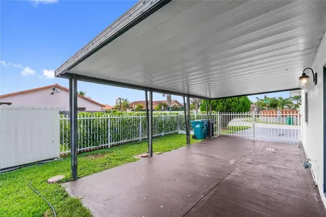 9837 SW 7th Street Miami FL 33174