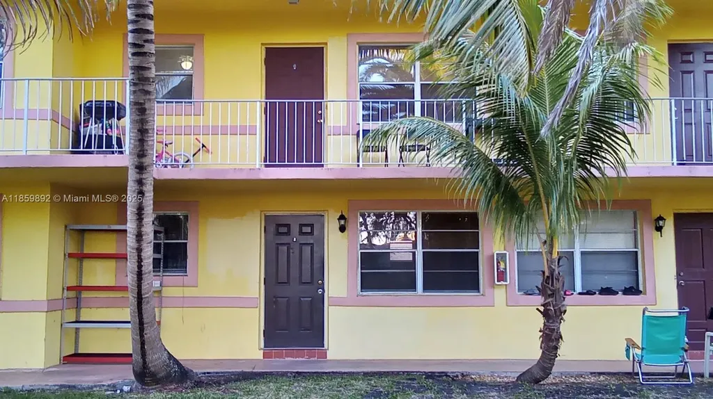 1826 Cleveland Street Hollywood FL 33020