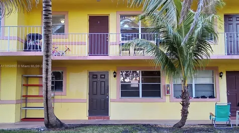 1826 Cleveland Street Hollywood FL 33020