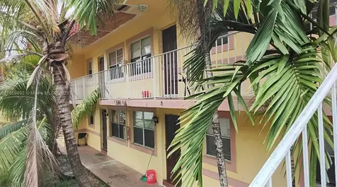 1826 Cleveland Street Hollywood FL 33020