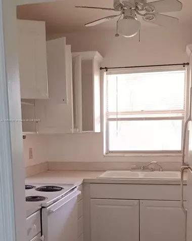 1826 Cleveland Street Hollywood FL 33020