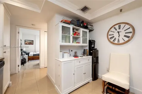 1621 Collins Avenue Miami Beach FL 33139