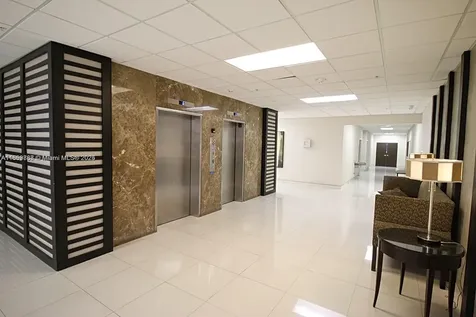 1621 Collins Avenue Miami Beach FL 33139