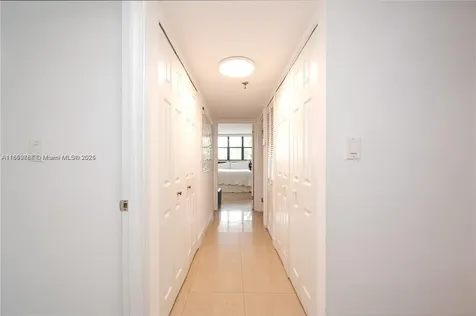 1621 Collins Avenue Miami Beach FL 33139