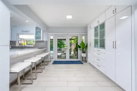 6704 Crooked Palm Terrace Miami Lakes FL 33014