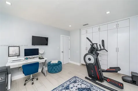 6704 Crooked Palm Terrace Miami Lakes FL 33014