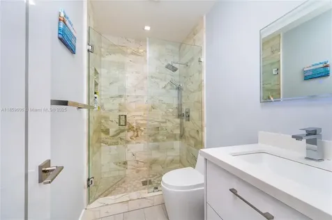 6704 Crooked Palm Terrace Miami Lakes FL 33014