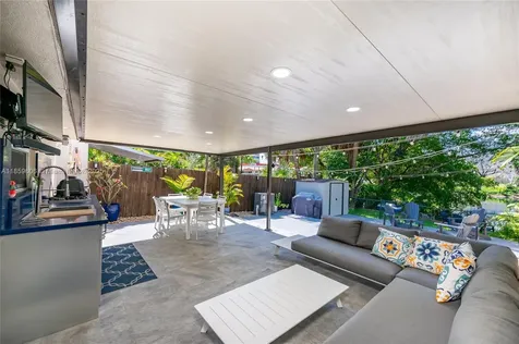 6704 Crooked Palm Terrace Miami Lakes FL 33014