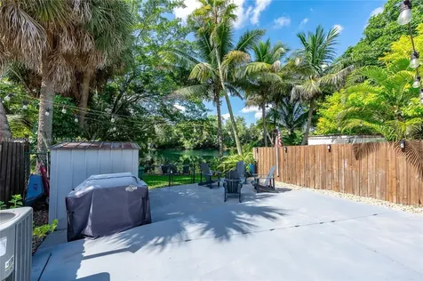 6704 Crooked Palm Terrace Miami Lakes FL 33014