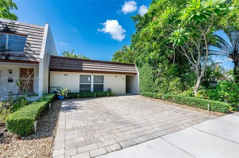 6704 Crooked Palm Terrace Miami Lakes FL 33014