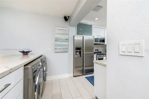 6704 Crooked Palm Terrace Miami Lakes FL 33014