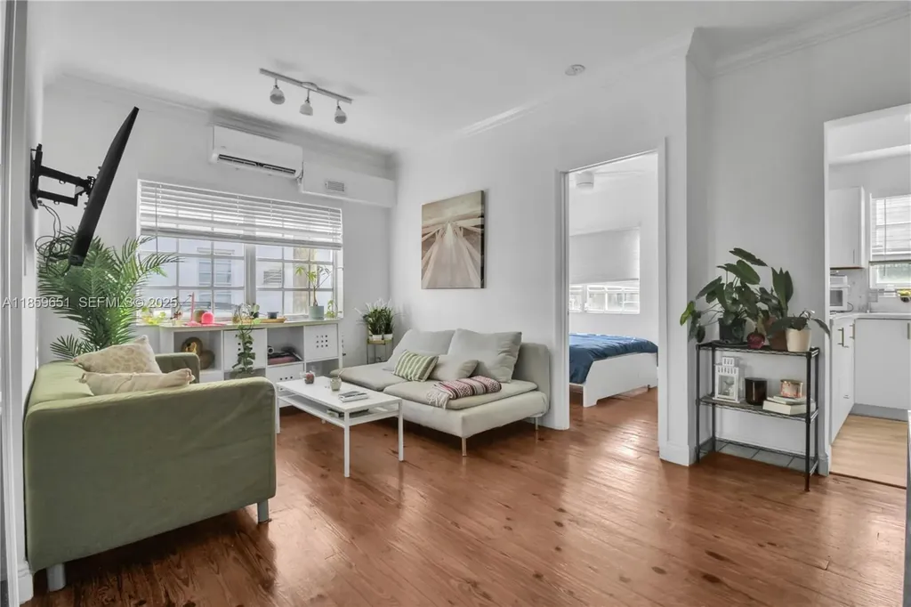 830 10th Street Miami Beach FL 33139