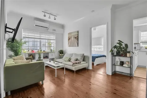 830 10th Street Miami Beach FL 33139