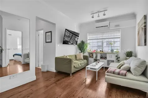 830 10th Street Miami Beach FL 33139