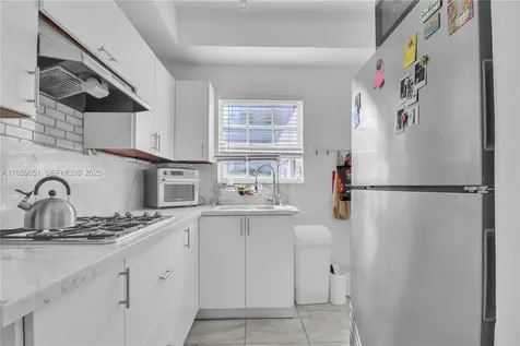 830 10th Street Miami Beach FL 33139