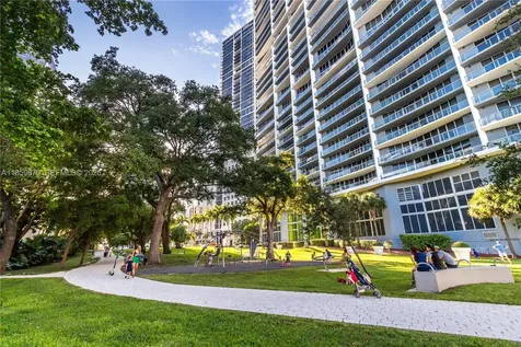 485 Brickell Avenue Miami FL 33131