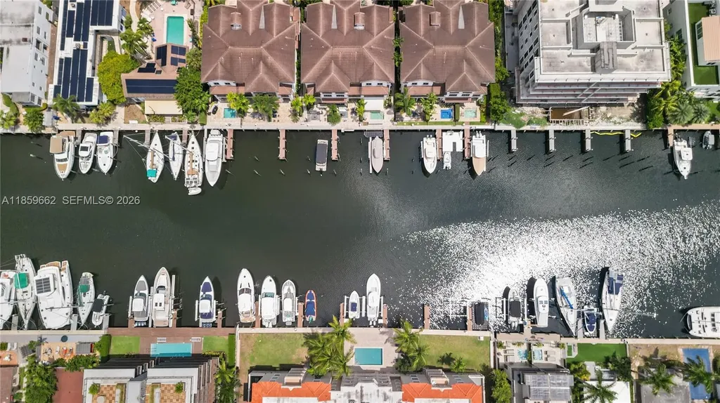 110 Hendricks Isle Fort Lauderdale FL 33301