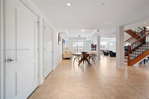 110 Hendricks Isle Fort Lauderdale FL 33301