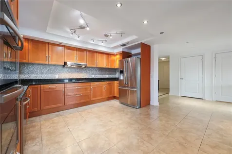 110 Hendricks Isle Fort Lauderdale FL 33301