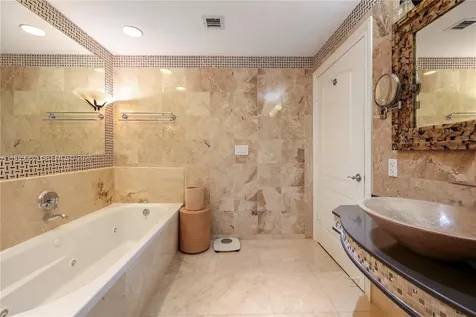 110 Hendricks Isle Fort Lauderdale FL 33301