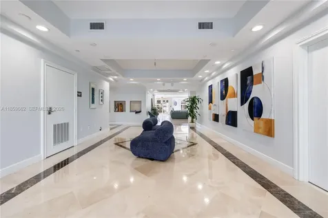 110 Hendricks Isle Fort Lauderdale FL 33301