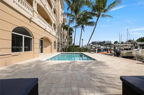 110 Hendricks Isle Fort Lauderdale FL 33301