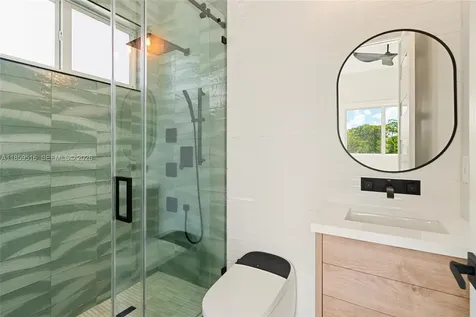 862 Cardinal Lane Key Largo FL 33037