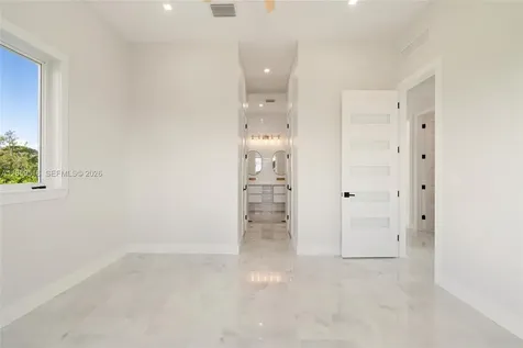 862 Cardinal Lane Key Largo FL 33037