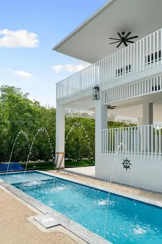 862 Cardinal Lane Key Largo FL 33037