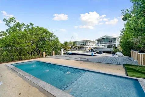 862 Cardinal Lane Key Largo FL 33037