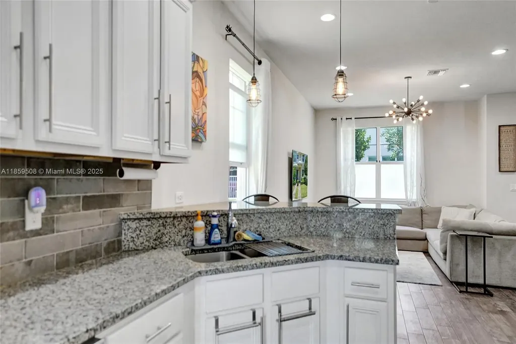 4046 Long Leaf Lane Hollywood FL 33021