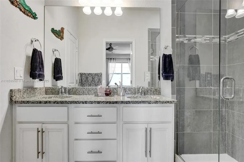 4046 Long Leaf Lane Hollywood FL 33021