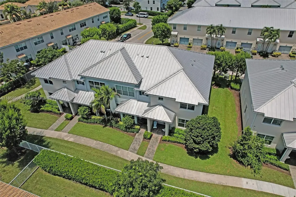 4046 Long Leaf Lane Hollywood FL 33021