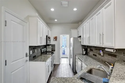 4046 Long Leaf Lane Hollywood FL 33021