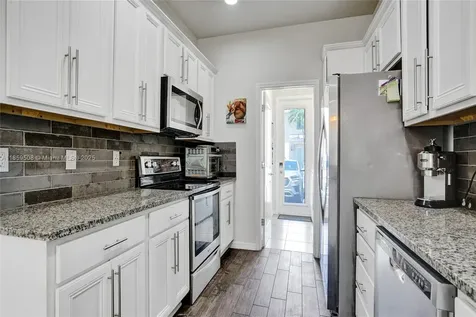 4046 Long Leaf Lane Hollywood FL 33021