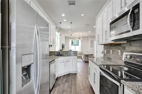 4046 Long Leaf Lane Hollywood FL 33021