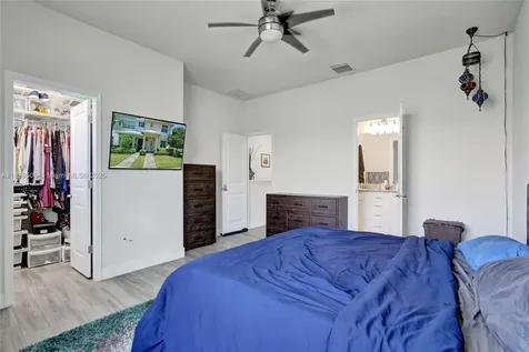 4046 Long Leaf Lane Hollywood FL 33021