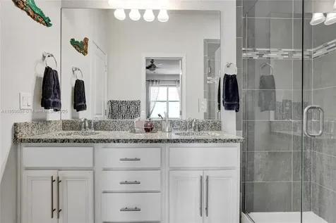 4046 Long Leaf Lane Hollywood FL 33021