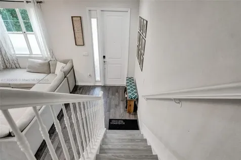 4046 Long Leaf Lane Hollywood FL 33021