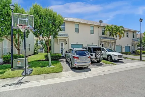 4046 Long Leaf Lane Hollywood FL 33021