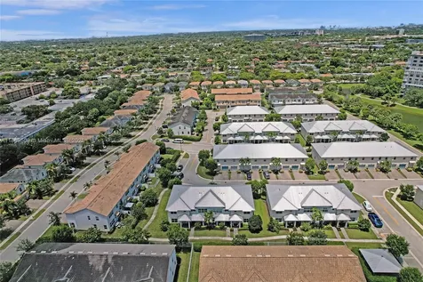 4046 Long Leaf Lane Hollywood FL 33021