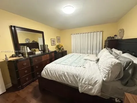 17901 NW 68th Avenue Hialeah FL 33015