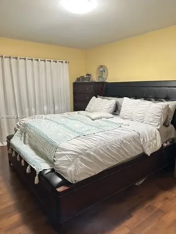 17901 NW 68th Avenue Hialeah FL 33015