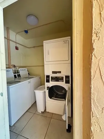 17901 NW 68th Avenue Hialeah FL 33015