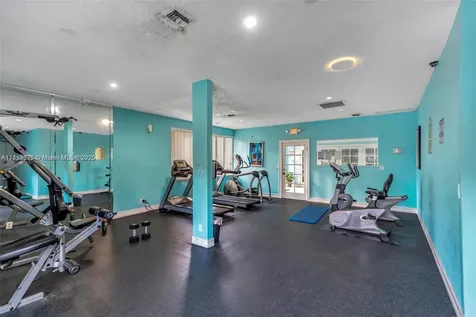 17901 NW 68th Avenue Hialeah FL 33015
